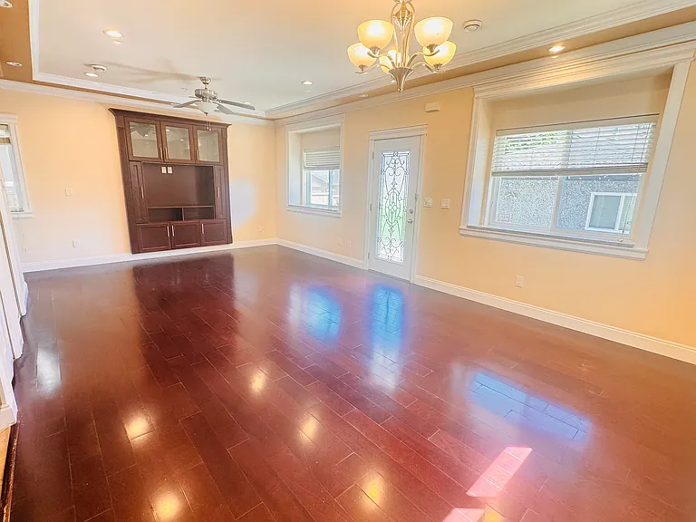 722 W 68th Ave — Photo 4