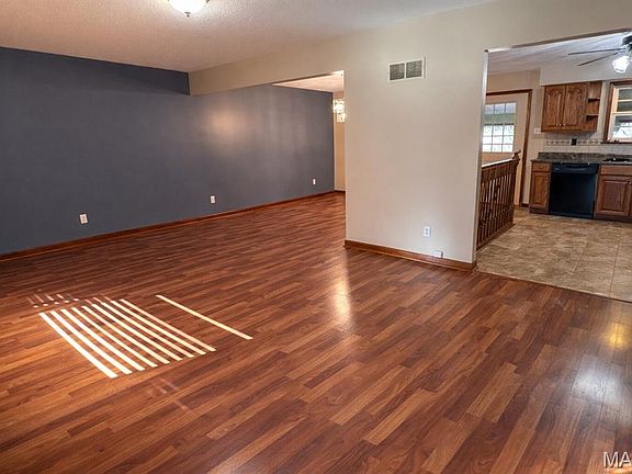 5th image of 2341 Buller Dr