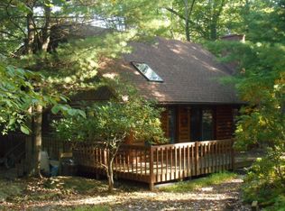 181 Forest Dr, Canadensis, PA 18325