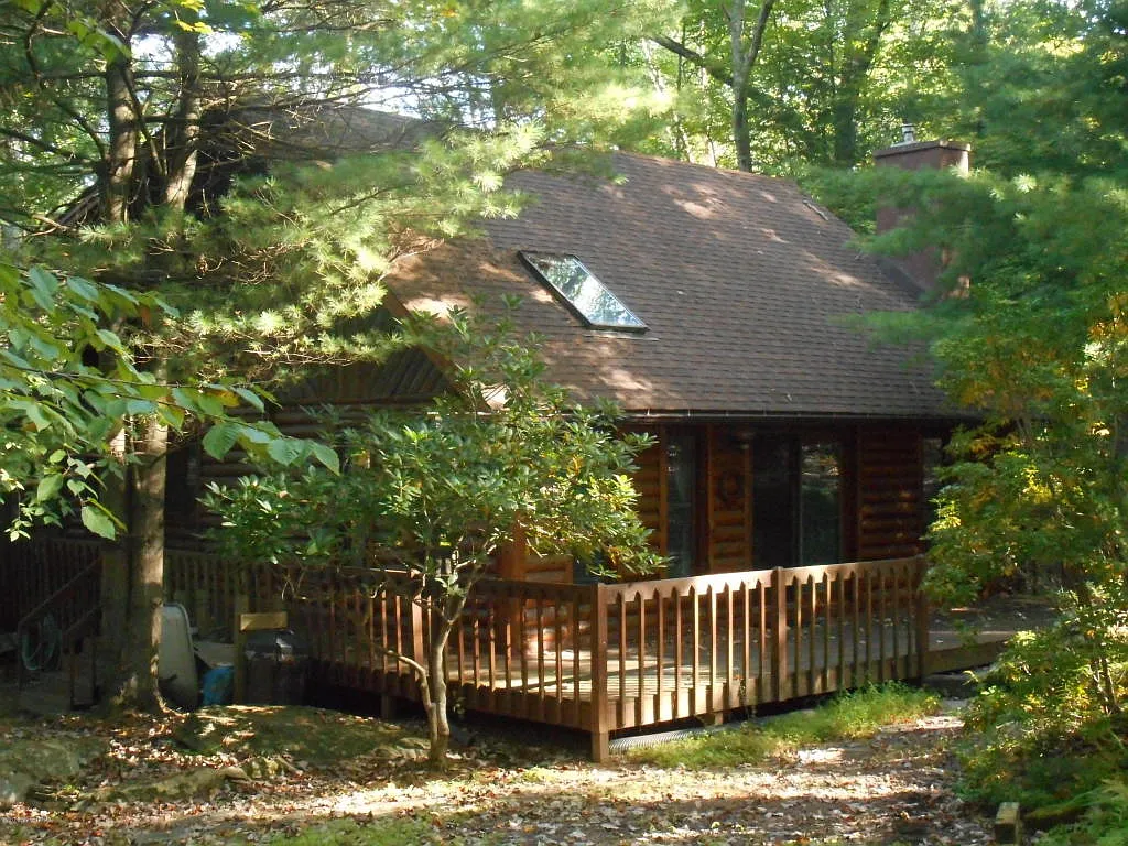 181 Forest Dr photo 1