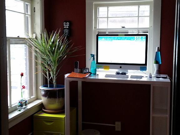 Separate office (with closing pocket door)