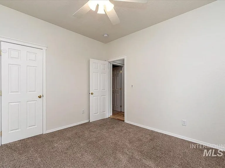 806 S Gray Eagle Way — Photo 16