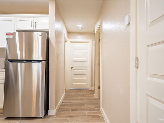 4th image of 212 Beech Ave