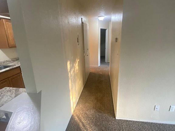 4th image of 5308 Castle St #D