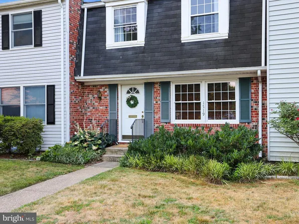 1719 Fillmore Ct, Crofton, MD 21114