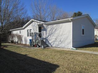141 Fawn Dr, Whitmore Lake, MI 48189