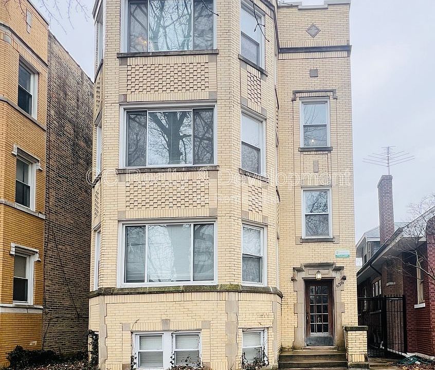 1st image of 6316 N Rockwell St #G