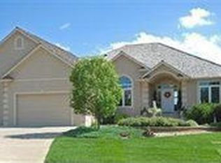 5211 S Sawgrass Cir, Sioux Falls, SD 57108