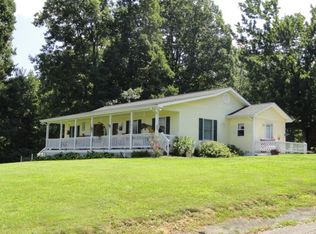 205 Brentwood Ln, Chilhowie, VA 24319