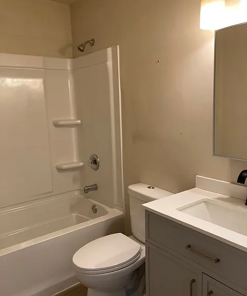 629 Kennedy Dr #4 — Photo 8