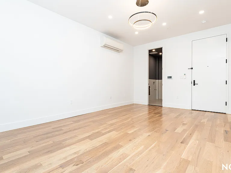 156 Martense St #3L — Photo 20