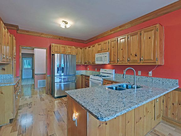 2nd image of 409 Owensby Mill Dr