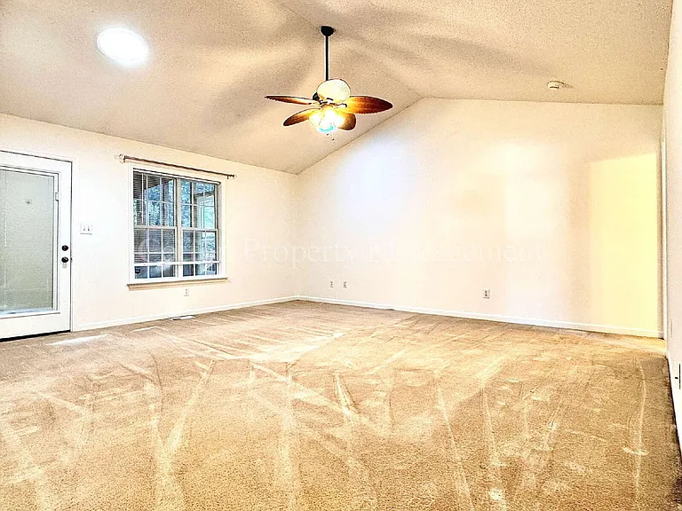 7408 Bluestone Ct — Photo 3