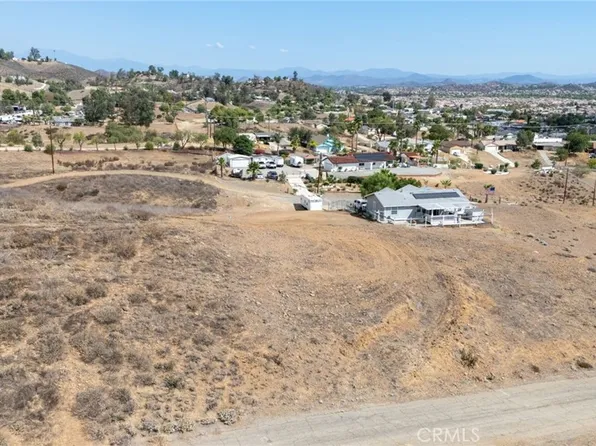 248 Manzana Dr, Quail Valley, CA 92587