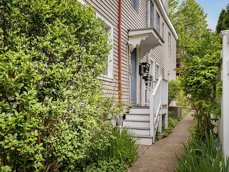 229 Hurley St #1 — Photo 14