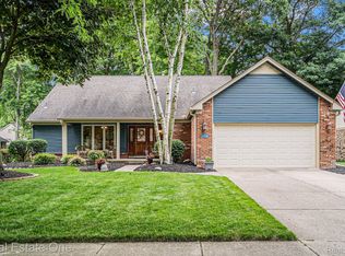 5376 Cloister Dr, Troy, MI 48085