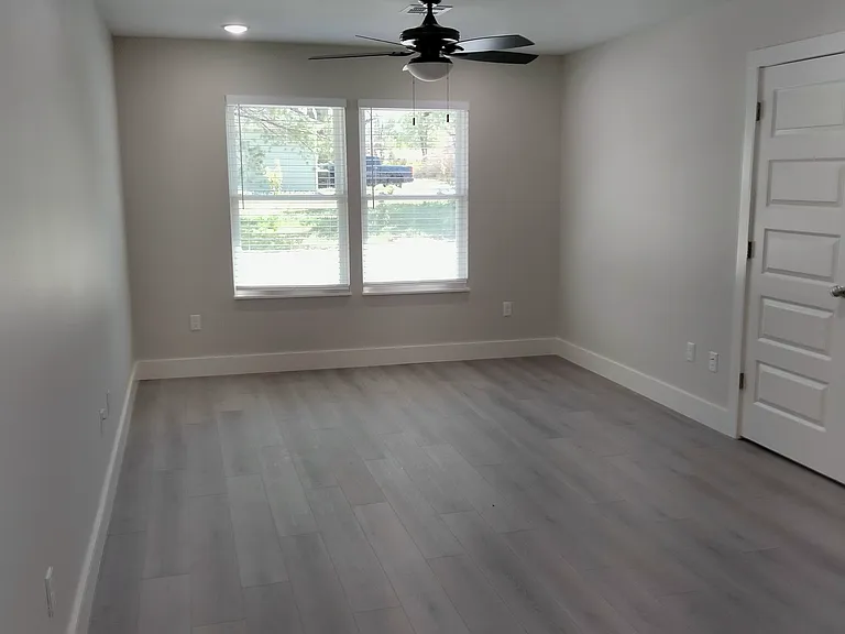 109 Hardy St — Photo 11