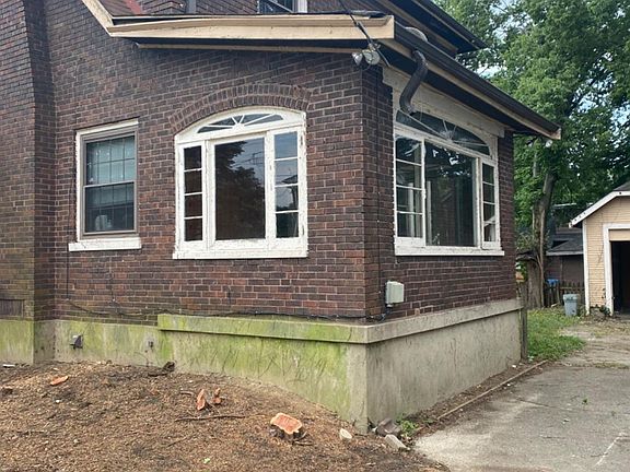 2nd image of 1539 Elkton Pl