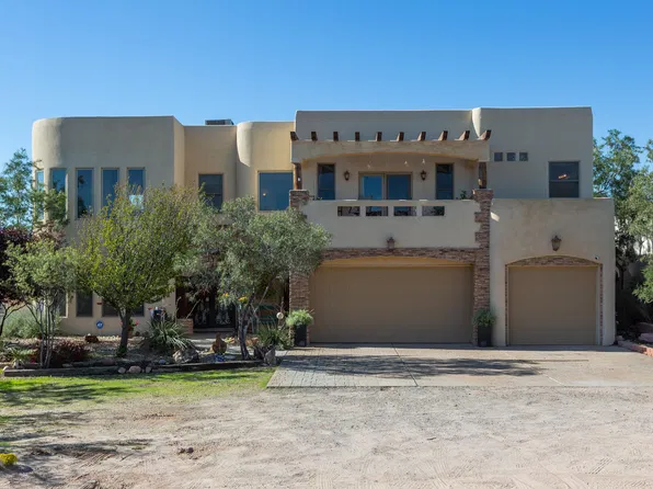 1261 Monterrey Rd NE, Rio Rancho, NM 87144