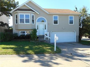 2971 Cloverwoods Ln, Saint Peters, MO 63376