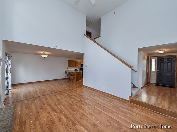 3rd image of 909 Fawn Ridge Ct #A