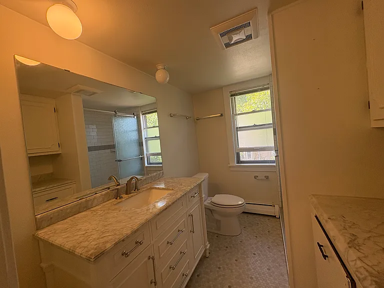 Bath with Double Vanity