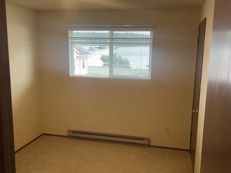 1020 SE Pasek St — Photo 7