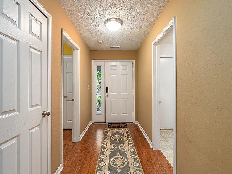 329 Bluegrass Dr — Photo 8