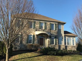 24945 Castleton Dr, Chantilly, VA 20152