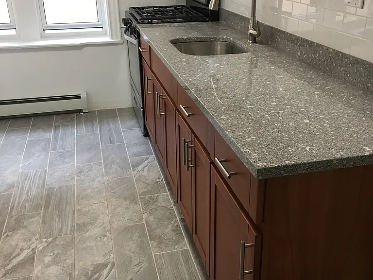 2030 E 12th St #1 — Photo 11