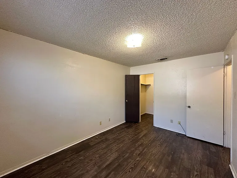 2104 N WS Young Dr — Photo 11