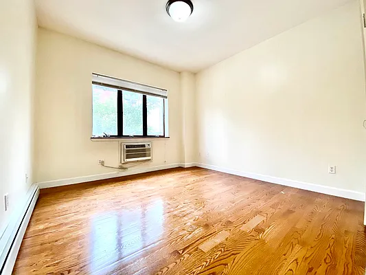 Rented by Dugri Real Estate  | media 25