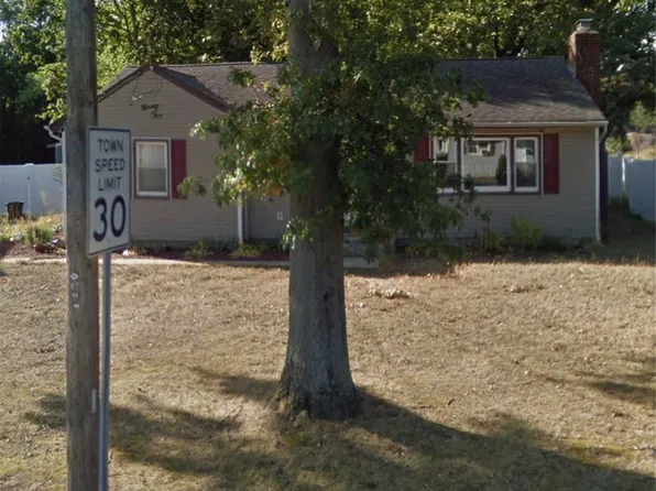 92 Harrison Ave, Amityville, NY 11701