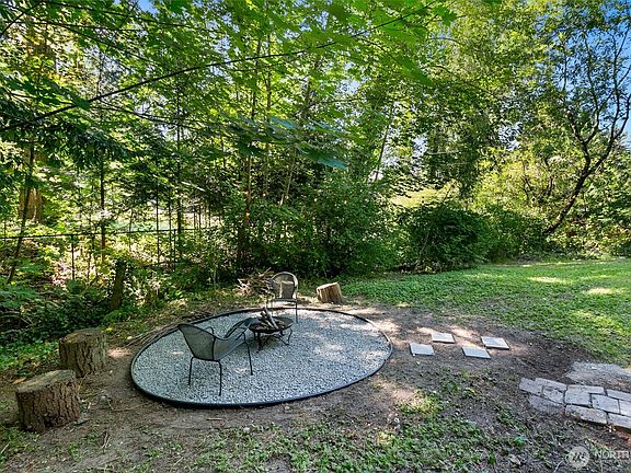 4th image of 14841 88th Avenue NE