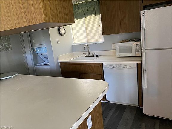 3rd image of 5810 Newfoundland Cir APT 1