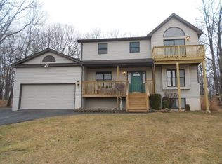 105 Sunnylands Rd, Milford, PA 18337