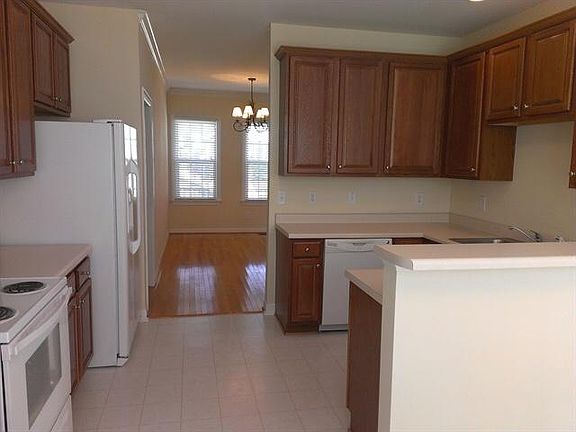 4th image of 178 Brantley Place Dr