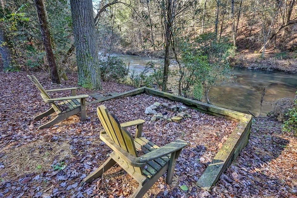 232 Gallery Ct Ellijay GA Zillow