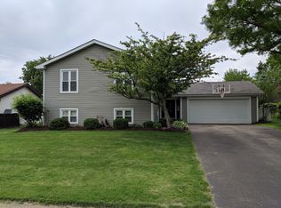 4126 Bayside Dr, Hanover Park, IL 60133