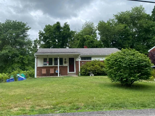 243 Burch Dr, Coraopolis, PA 15108