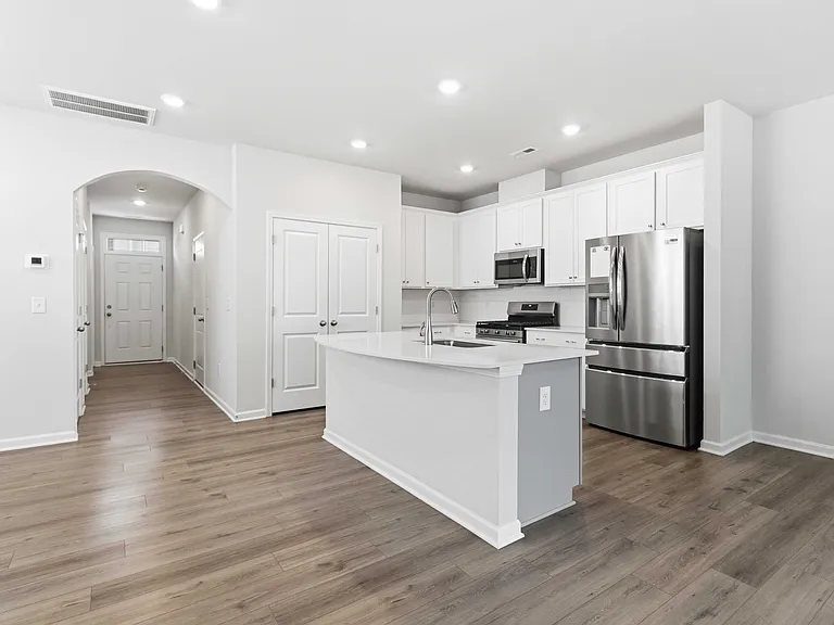 211 Stellate Pl — Photo 4