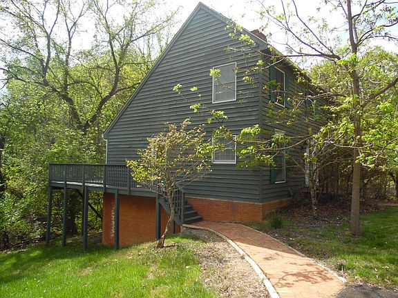 3rd image of 204 Fairway Dr