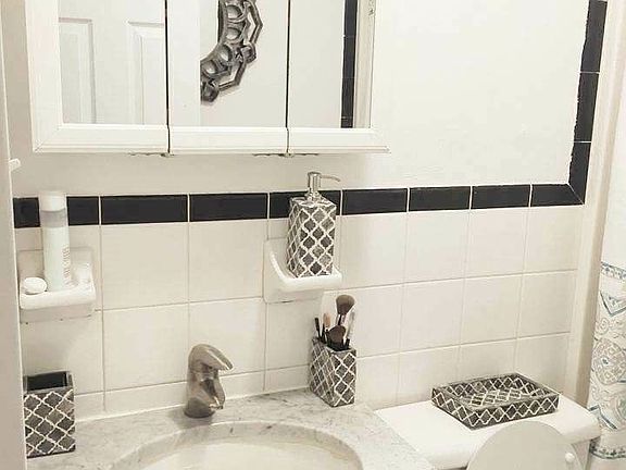 5th image of 115 E 102nd St APT 4A