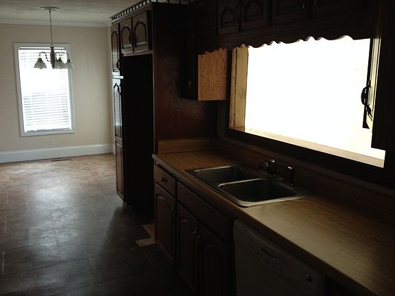 5th image of 68 Fisher St