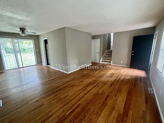 3rd image of 9213 Richmond Dr
