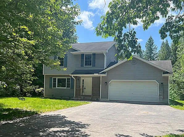 7682 Hampton Cir, Grawn, MI 49637