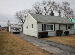 13 Jay Dr, New Castle, DE 19720