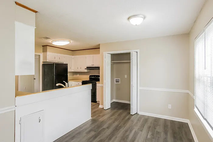 3513 Hilltop Dr — Photo 3