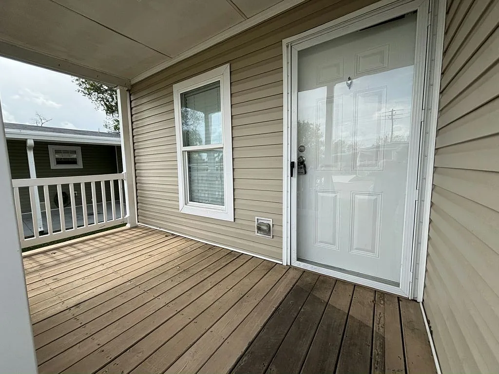 Building Photo - 10 Harbor Cove Ct #10