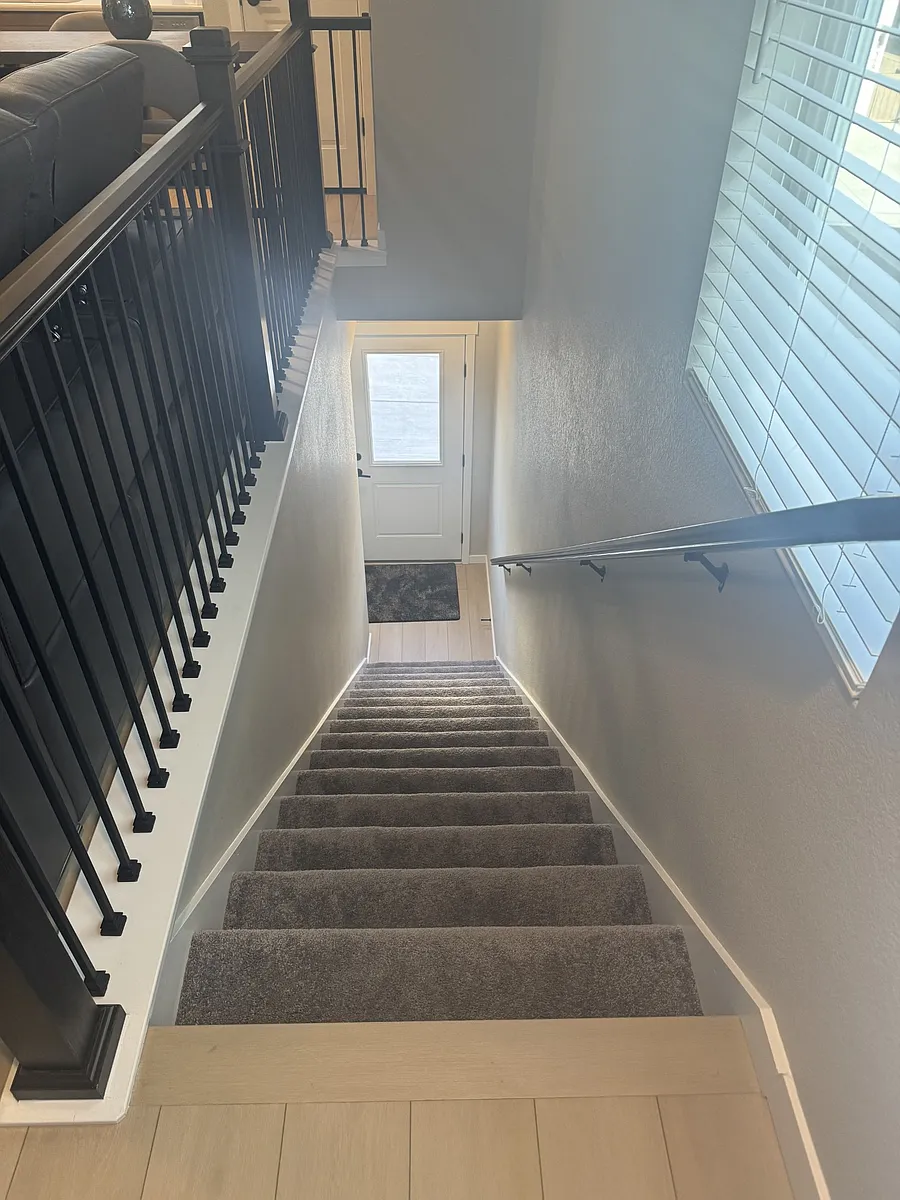 Building Photo - 3490 Hopscotch Way #1